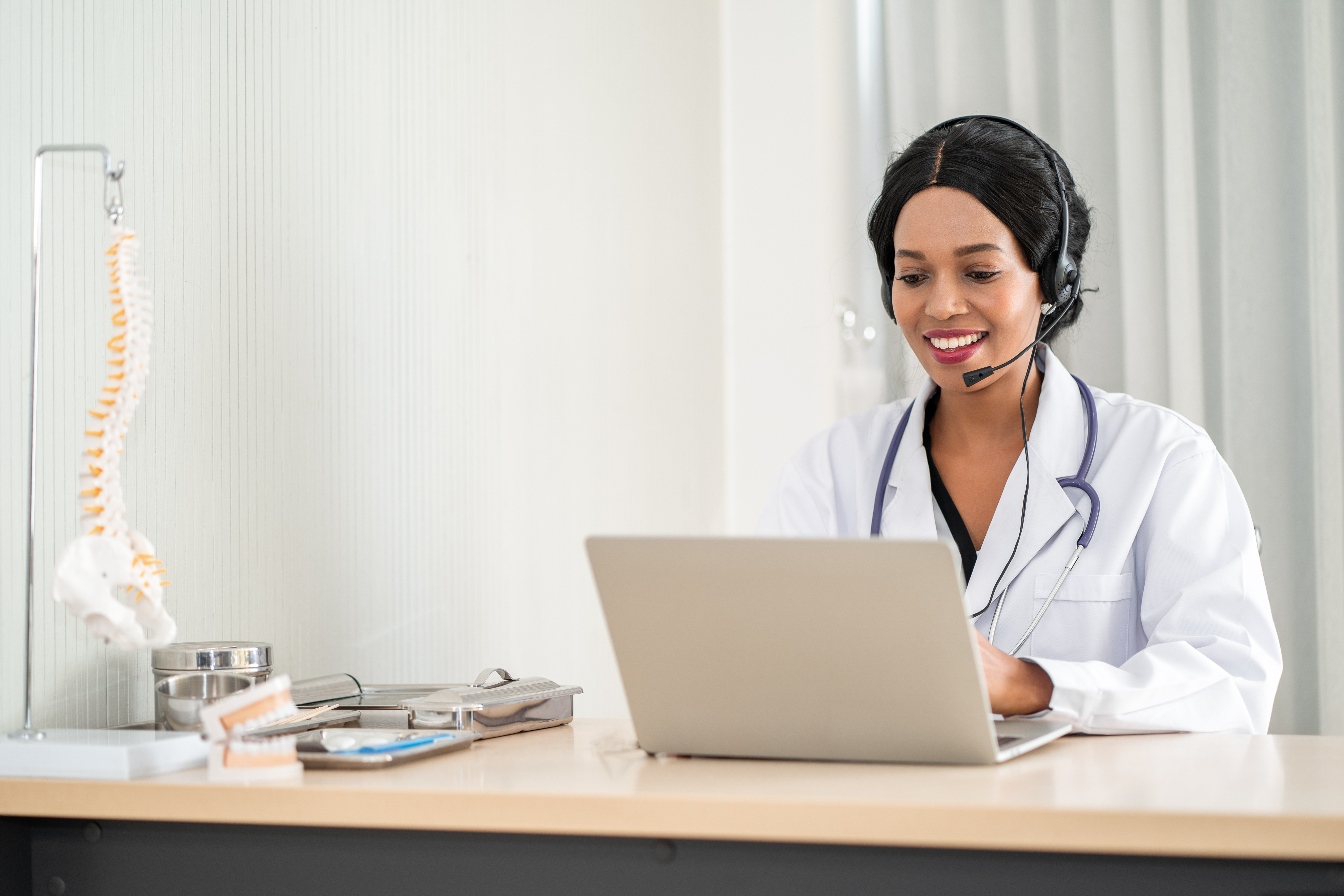 Telemedicine EHR integration into a hospital system enhances patients' flexibility.